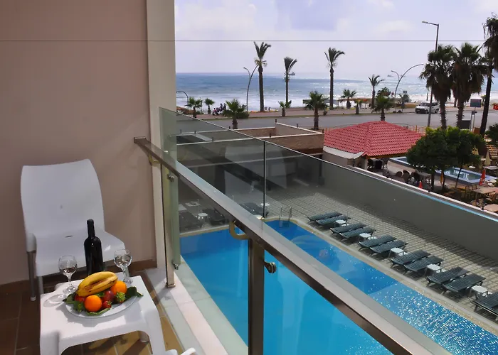 Ξενοδοχείο Grand Bayar 4*