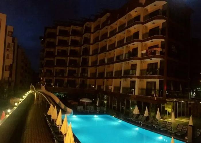 Ξενοδοχείο Grand Bayar 4*