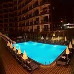 Hotel Grand Bayar 4*