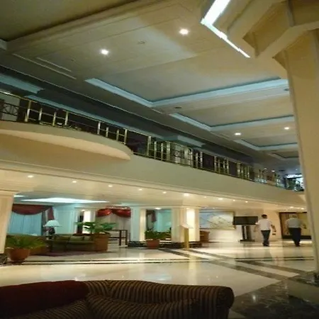 Grand Bayar Hotel 4*