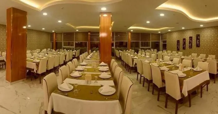 Grand Bayar ホテル 4*