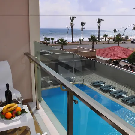 מלון Grand Bayar 4*