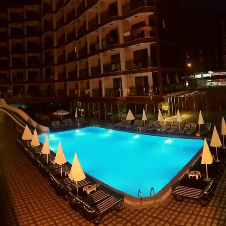 ホテル Grand Bayar 4*